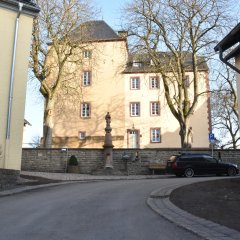 Burg Dudeldorf vom Ortszentrum gesehen