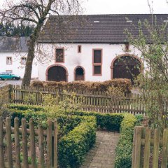 Kleiner Garten in der Ortsmitte