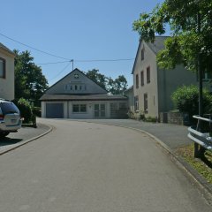 Gemeindehaus aus der Staßenansicht