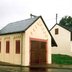 ehemaliges Feuerwehrgerätehaus im historischen Baustil