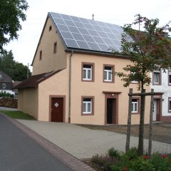 kleines renboviertes Bauernhaus