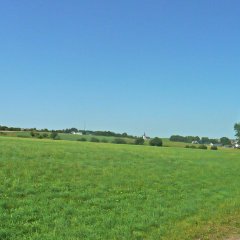 Fernblick auf Orsfeld mit Häusersilhouette