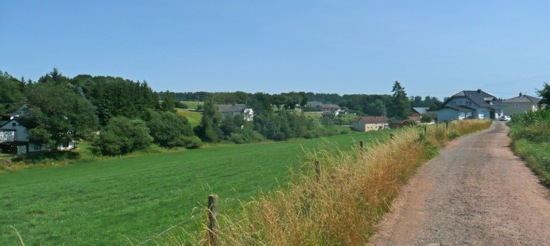 Einfahrtsstraße in die Ortslage